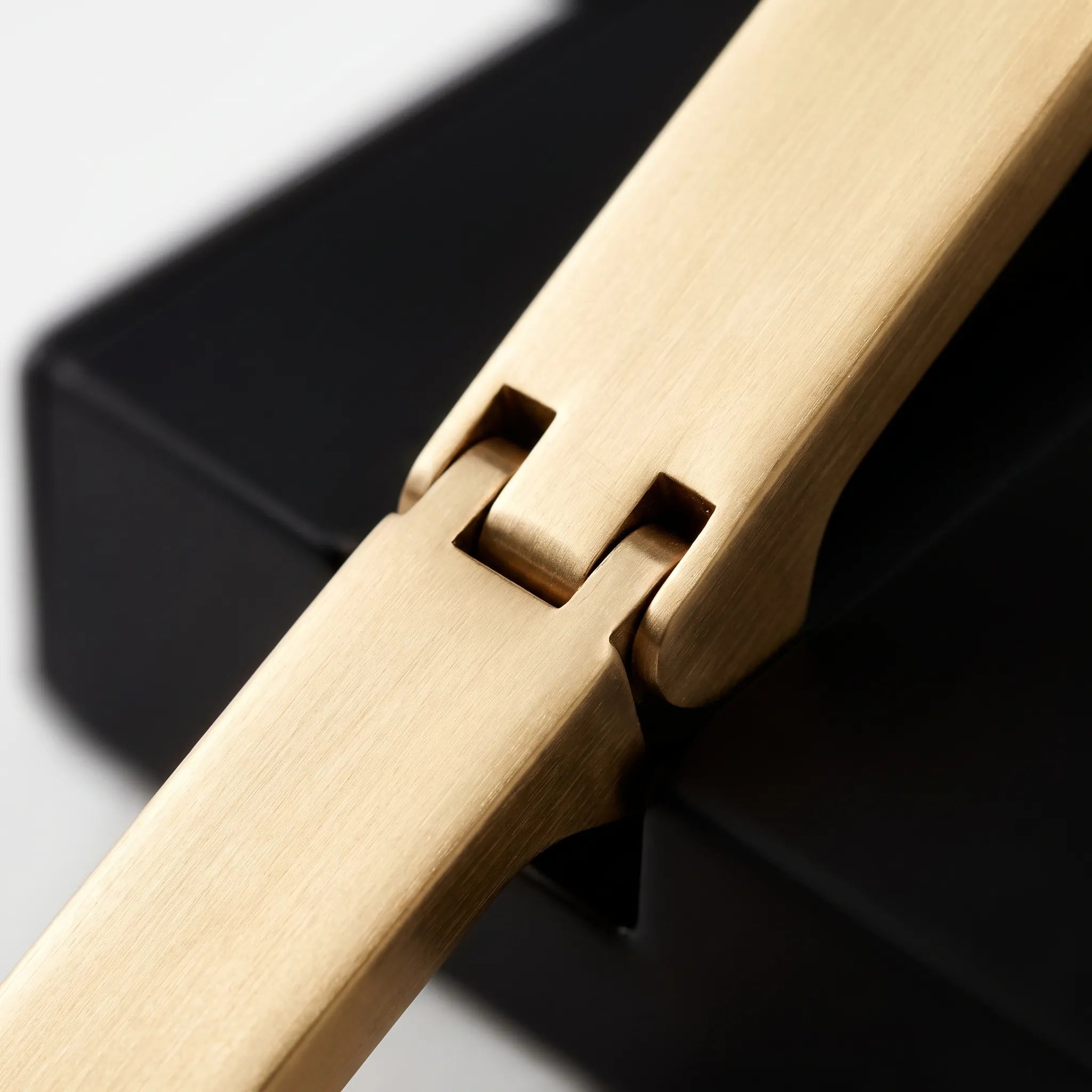 Foldix - Modern Folding Wall-Mounted Coat Hook Rail Hanging Winter Coats
